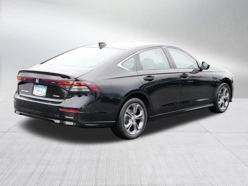 Certified 2025 Honda Accord EX-L image 7