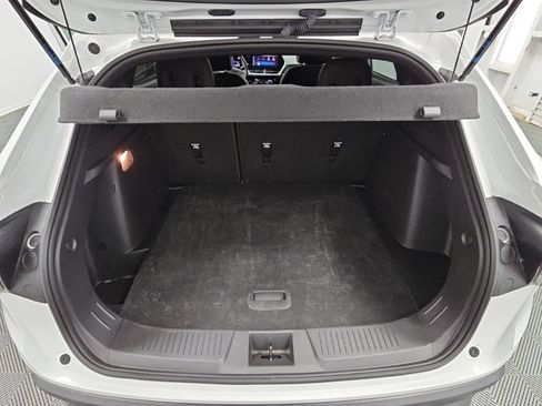 Used 2024 Chevrolet Trax RS FWD image 32