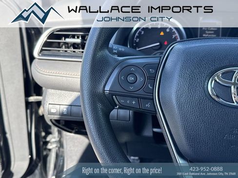 Used 2019 Toyota Camry LE image 18