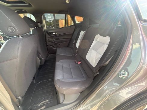 Used 2026 Chevrolet Trax RS w/ Sunroof Package FWD image 25
