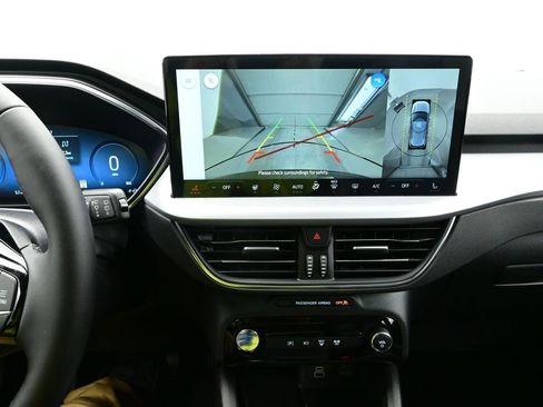 New 2026 Ford Escape SE w/ PHEV Premium Package FWD image 20