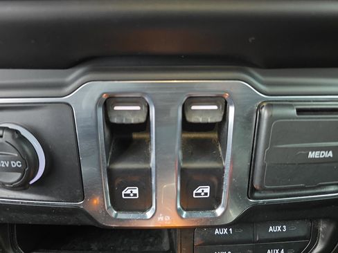 Used 2023 Jeep Wrangler Sport S image 25