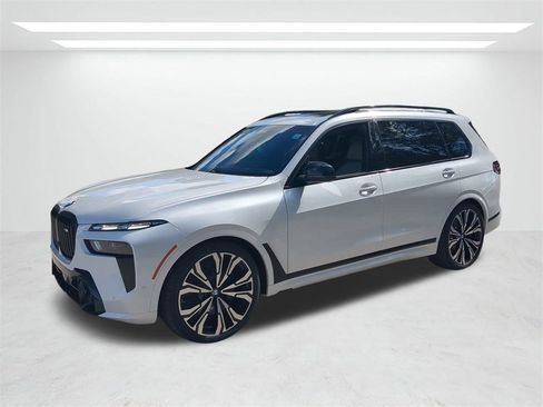 New 2026 BMW X7 M60i image 8