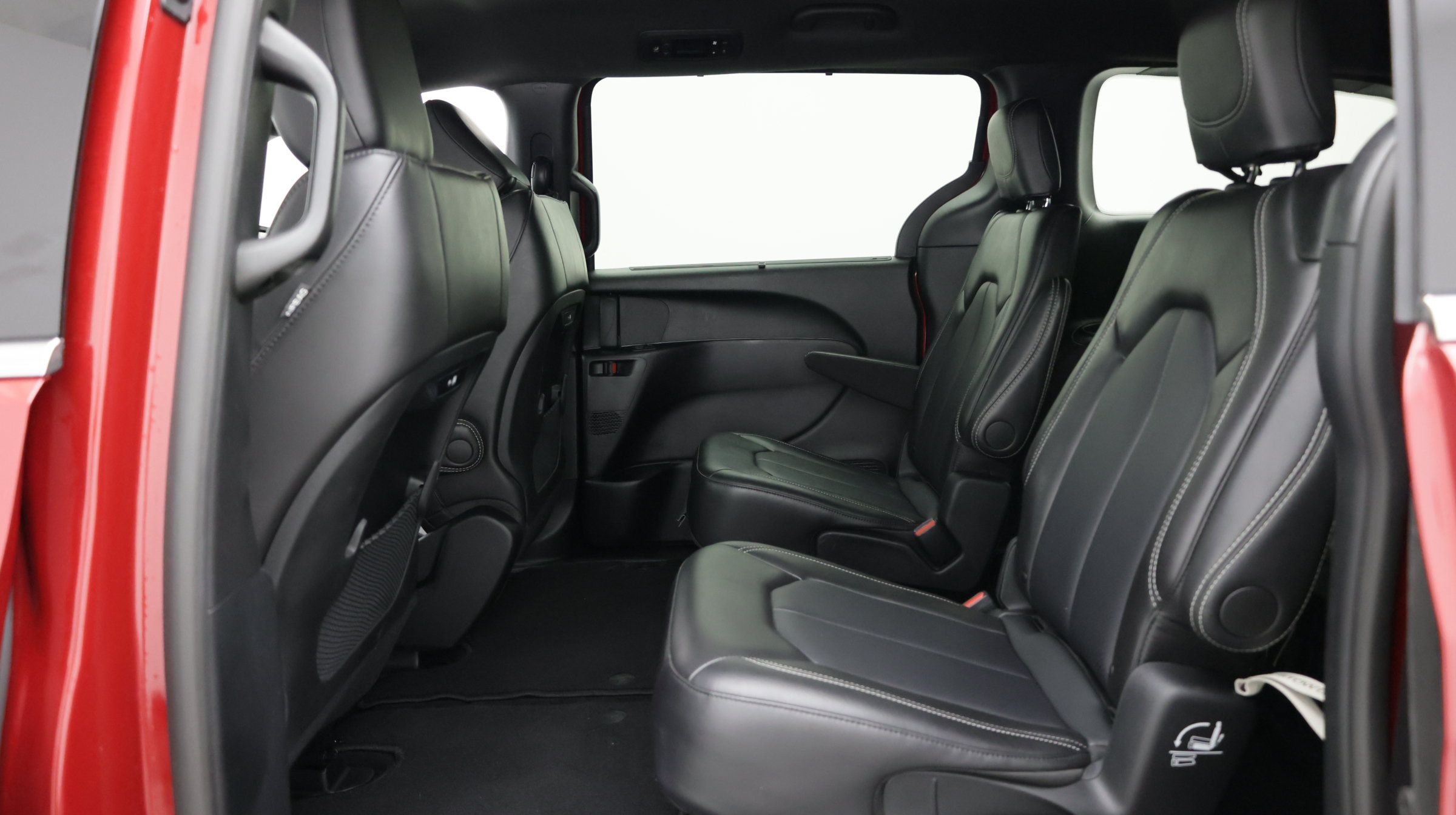 Used 2026 Chrysler Pacifica Select FWD image 28