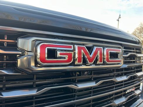 New 2026 GMC Acadia AT4 image 31