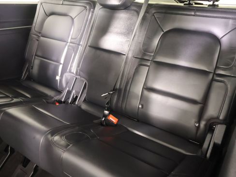 Used 2022 Lincoln Navigator Reserve AWD/4WD image 13