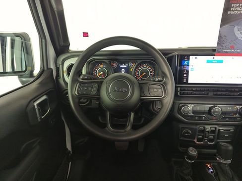 New 2026 Jeep Gladiator Sport AWD/4WD image 17