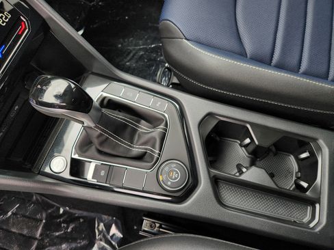 New 2025 Volkswagen Taos SEL image 13