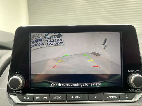 Used 2025 Nissan Rogue SV AWD/4WD image 17