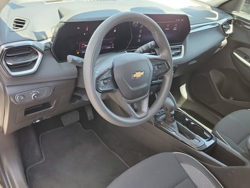 Certified 2025 Chevrolet TrailBlazer LT AWD/4WD image 16