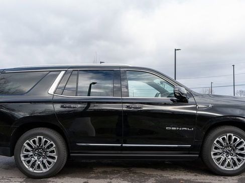 Used 2023 GMC Yukon Denali Ultimate image 9