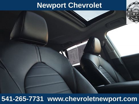 Used 2022 Toyota Highlander XLE image 19