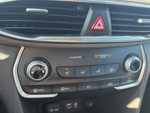 Used 2020 Hyundai Santa Fe SE AWD/4WD image 12