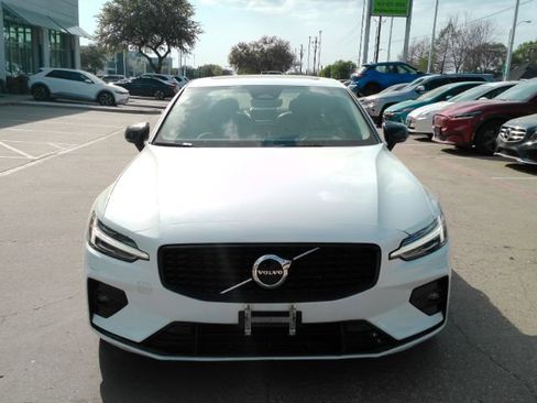 Used 2024 Volvo S60 B5 Core w/ Climate Package FWD image 2