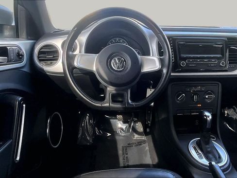 Used 2012 Volkswagen Beetle 2.5 FWD image 5