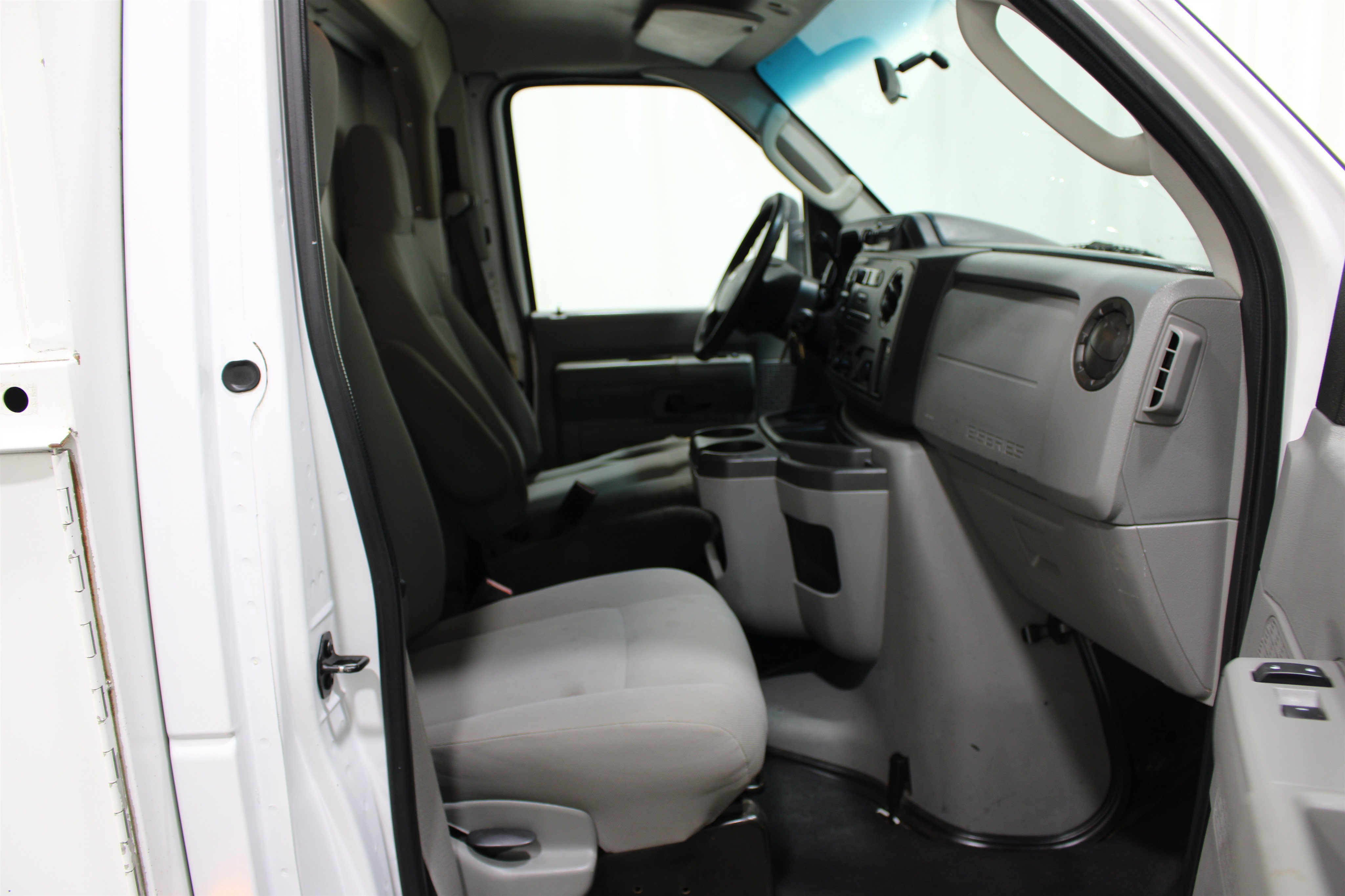 Used 2012 Ford E-350 and Econoline 350 Super Duty w/ PWR Locks & Windows Group RWD image 14