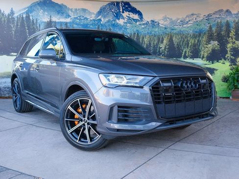 Used 2021 Audi Q7 3.0T Premium Plus w/ Executive Package AWD/4WD image 3