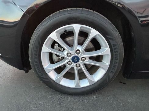 Used 2019 Ford Fusion SE image 22