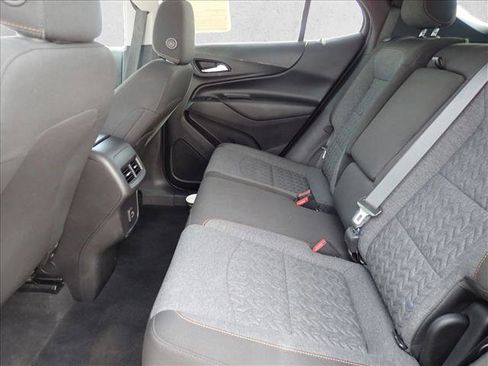 Used 2022 Chevrolet Equinox LT FWD image 10