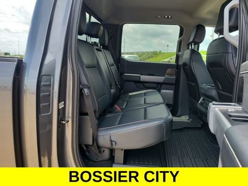 Used 2023 Ford F250 Lariat w/ Sport Appearance Package AWD/4WD image 27