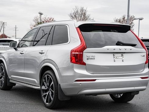 Used 2022 Volvo XC90 T6 Momentum w/ Advanced Package image 6