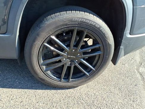 Used 2019 GMC Acadia SLT w/ Black Edition image 9