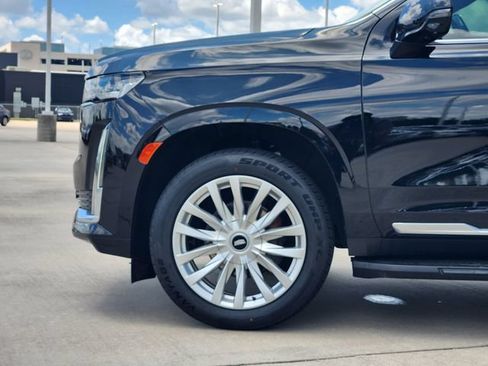 Used 2023 Cadillac Escalade ESV Luxury RWD image 8