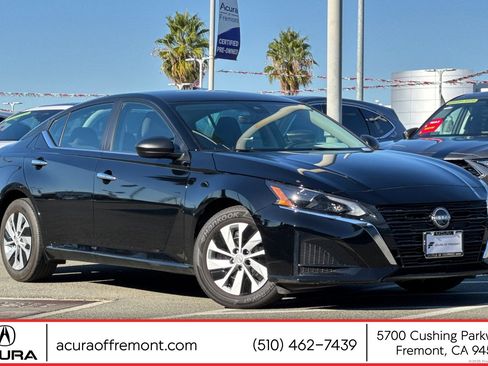 Used 2025 Nissan Altima 2.5 S image 1