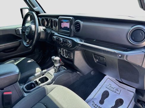 Used 2022 Jeep Gladiator Sport AWD/4WD image 26