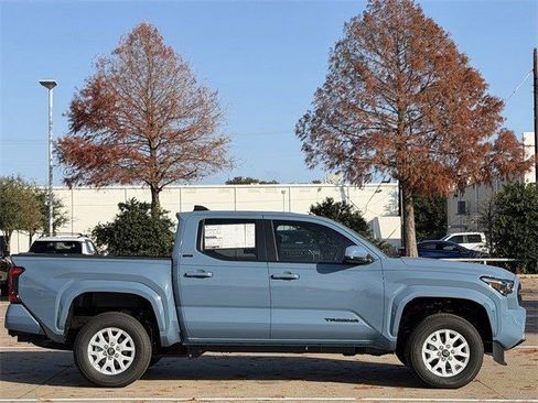 New 2026 Toyota Tacoma SR5 image 3
