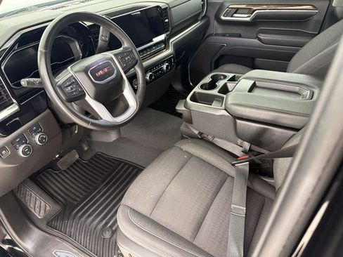 Used 2023 GMC Sierra 1500 SLE AWD/4WD image 4