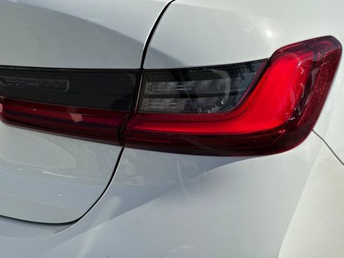 Used 2023 BMW 330i Sedan w/ M Sport Package RWD image 32