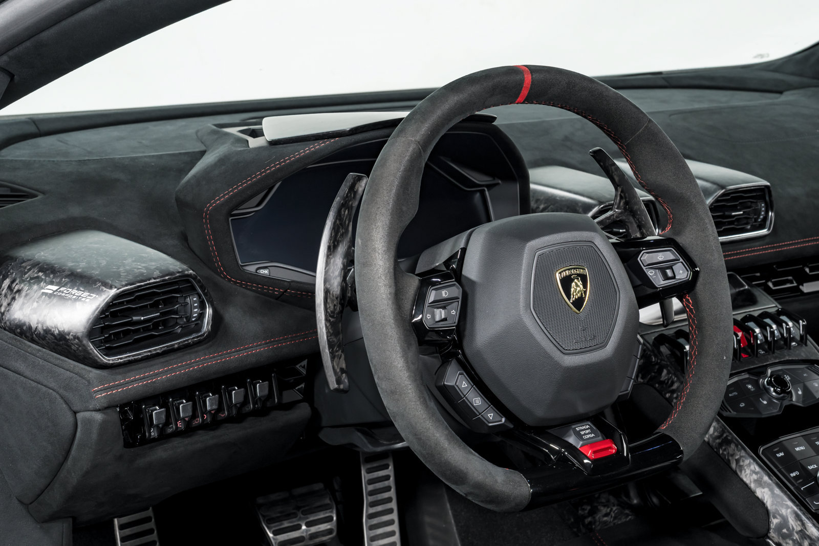 Used 2018 Lamborghini Huracan Performante AWD/4WD image 13