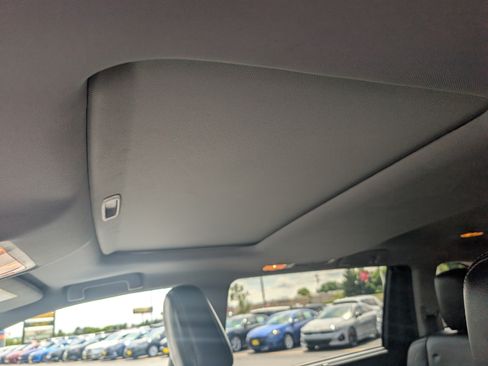 Used 2016 Toyota Highlander XLE AWD/4WD image 13