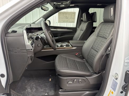 New 2026 Cadillac Escalade Platinum Sport w/ LPO, ONYX Package AWD/4WD image 21