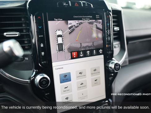 Used 2022 RAM 3500 Laramie AWD/4WD image 17