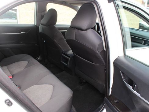 Used 2021 Toyota Camry LE image 15