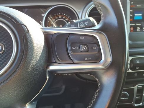 Used 2020 Jeep Wrangler Unlimited Sahara AWD/4WD image 19