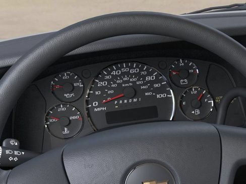 New 2026 Chevrolet Express 2500 Extended w/ Enhanced Convenience Package RWD image 18