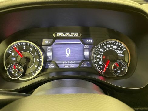 Used 2024 RAM 1500 Laramie AWD/4WD image 16