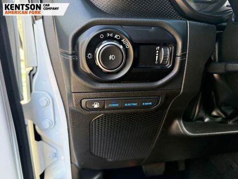 Used 2024 Jeep Wrangler Unlimited Rubicon 4xe image 19