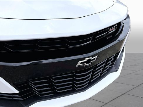 Used 2019 Chevrolet Camaro SS RWD image 27