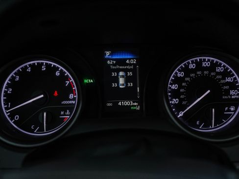 Certified 2022 Toyota Camry SE image 24