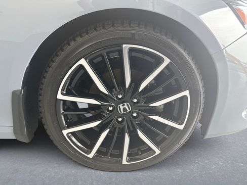 Used 2021 Honda Accord Touring image 29
