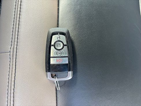 Used 2023 Ford Bronco Wildtrak AWD/4WD image 36