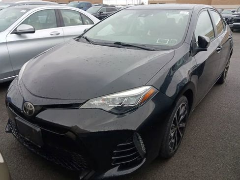 Used 2018 Toyota Corolla SE image 2