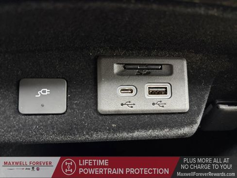 Used 2021 Cadillac Escalade Sport w/ Driver Assist Tech Package image 6