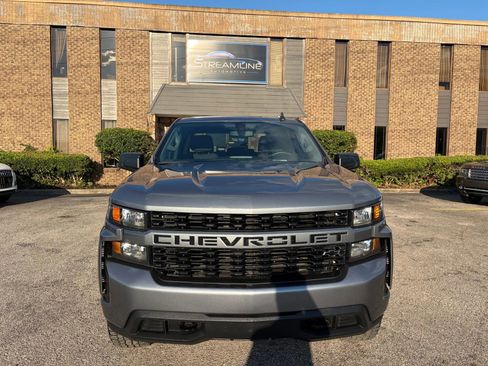 Used 2021 Chevrolet Silverado 1500 Custom AWD/4WD image 2