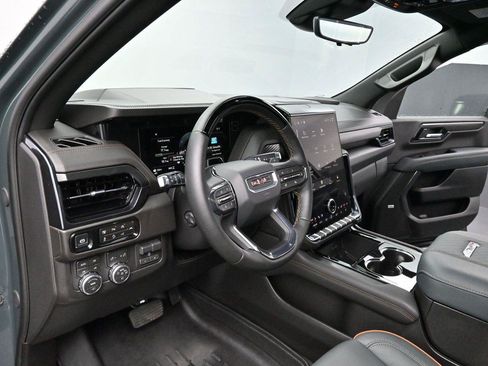 Used 2026 GMC Yukon XL AT4 w/ AT4 Premium Plus Package AWD/4WD image 13