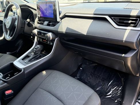 Certified 2024 Toyota RAV4 XLE w/ Convenience Package FWD image 18